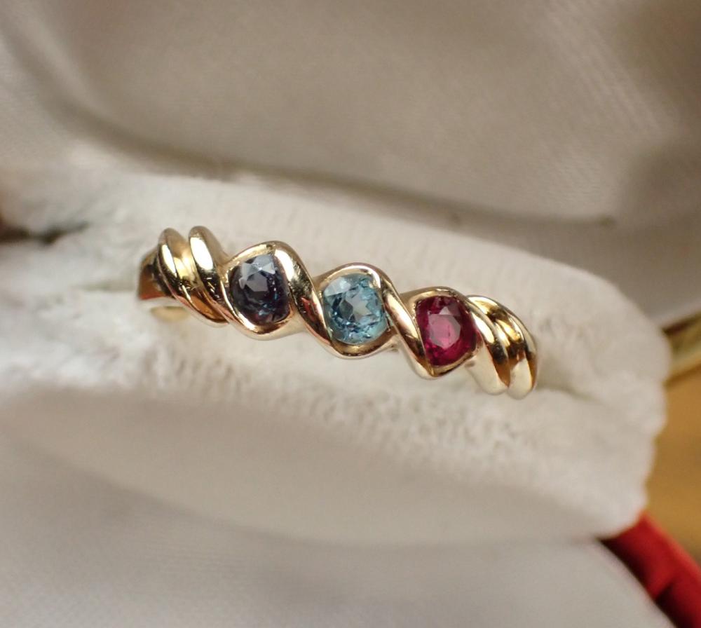 ALEXANDRITE RUBY ZIRCON AND GOLD 33fc5a