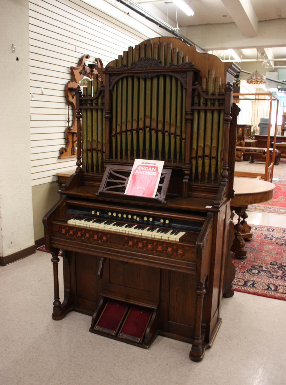 VICTORIAN OAK PIPE REED ORGAN 33fc60