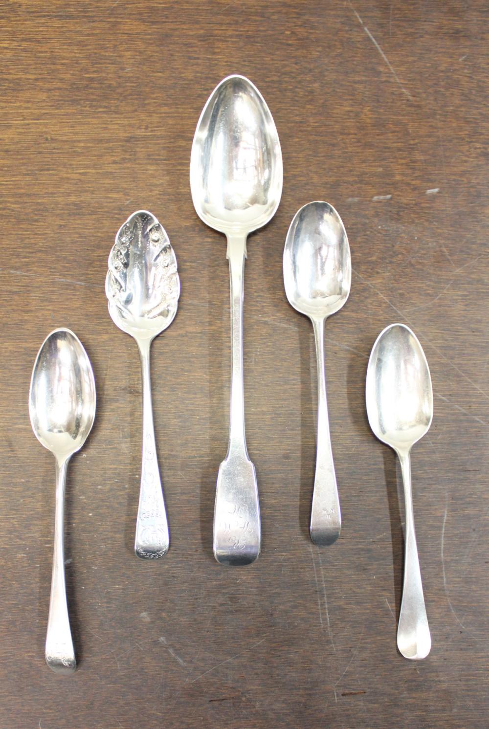 FIVE GEORGIAN STERLING SILVER SERVING