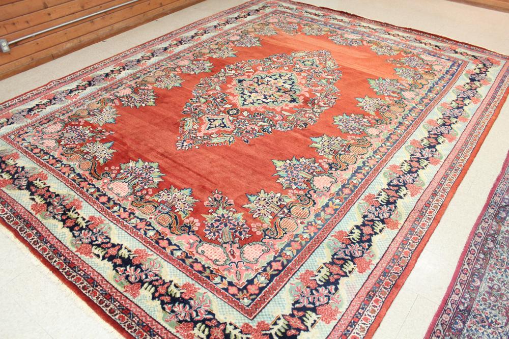 VINTAGE HAND KNOTTED PERSIAN MAHAL