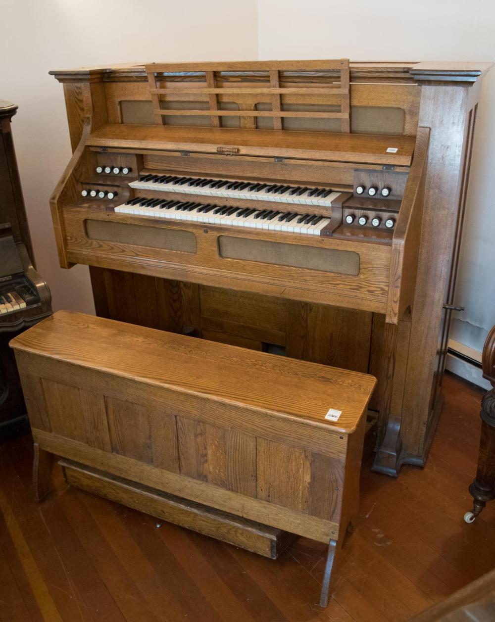 ESTEY OAK THEATER ORGAN WITH BENCHESTEY 33fdeb