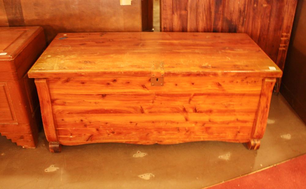 CEDAR BLANKET CHESTCEDAR BLANKET CHEST,