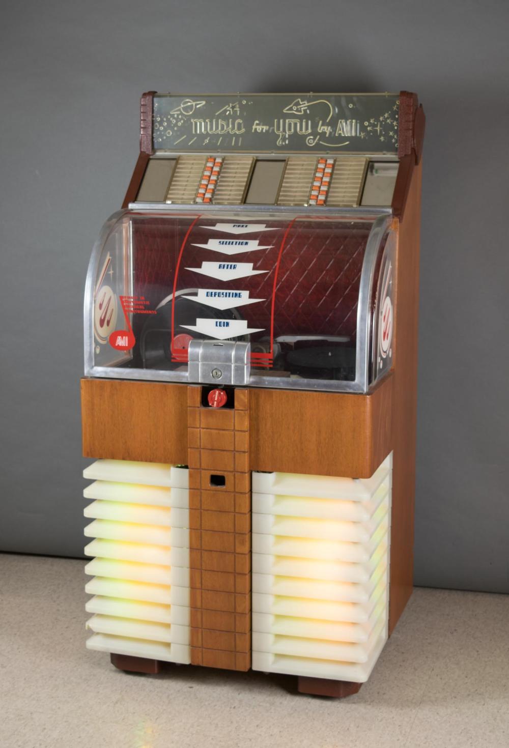 VINTAGE JUKEBOXVINTAGE JUKEBOX  33ffc3