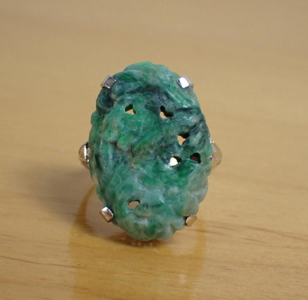 GREEN HARDSTONE AND WHITE GOLD FILIGREE