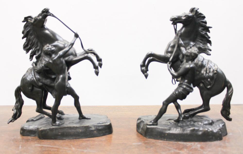 TWO BRONZE SCULPTURESTWO BRONZE 34005d