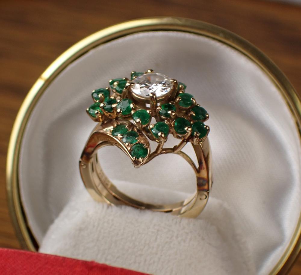 DIAMOND EMERALD AND GOLD RINGDIAMOND  3400b7