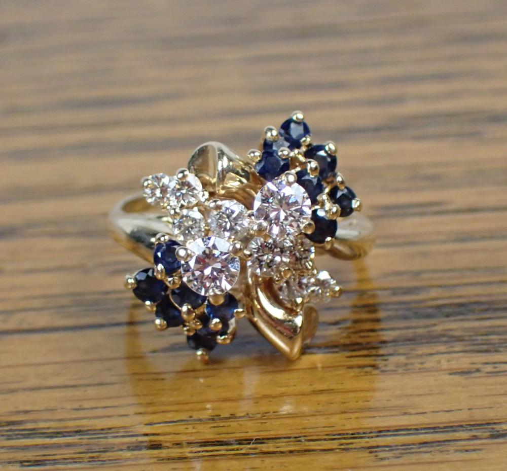 DIAMOND, SAPPHIRE AND GOLD RINGDIAMOND,