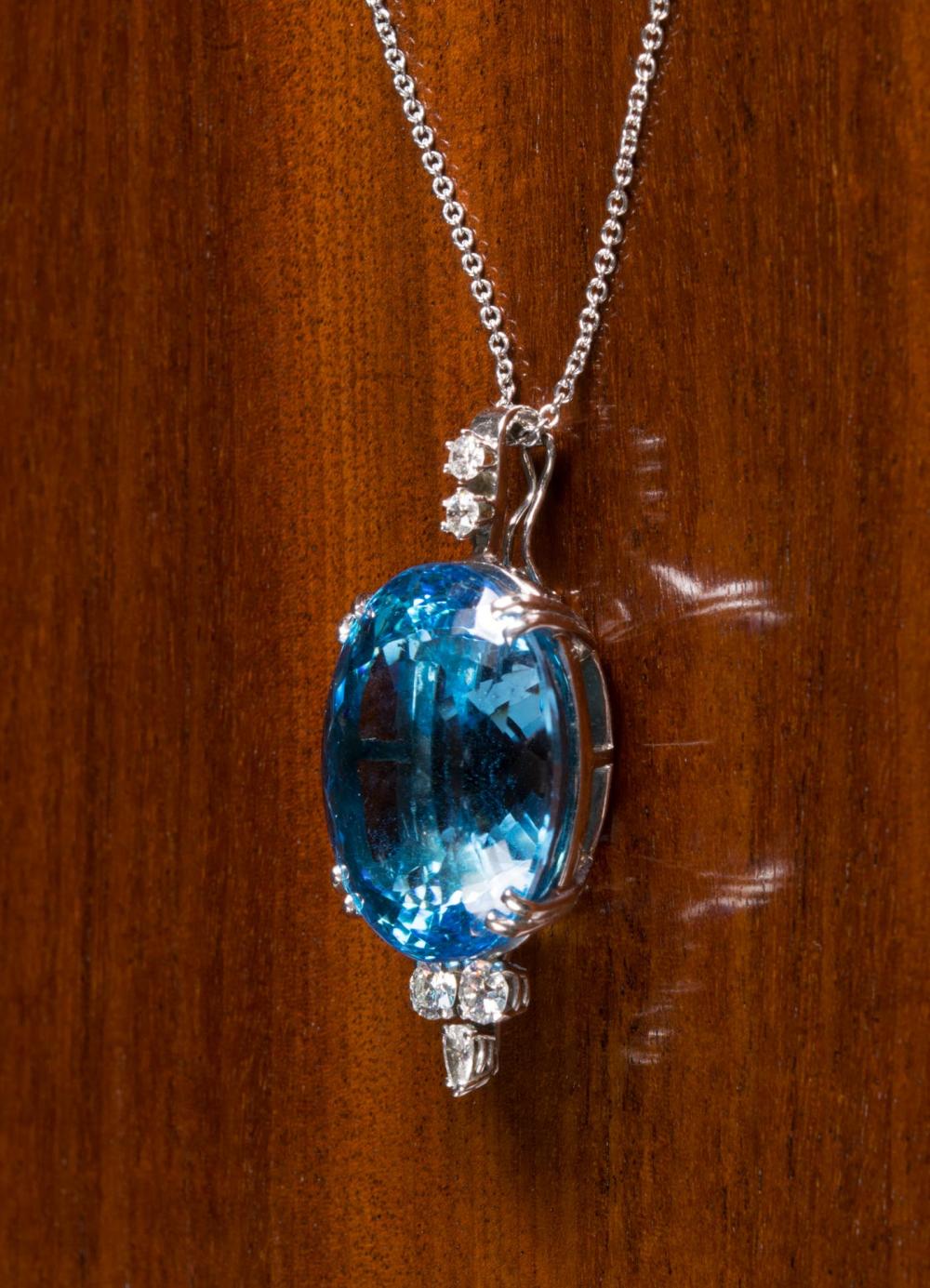 BLUE TOPAZ AND DIAMOND PENDANT 3400f7