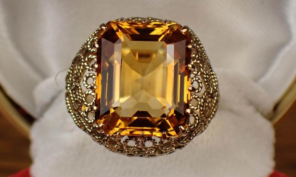 CITRINE AND FOURTEEN KARAT GOLD