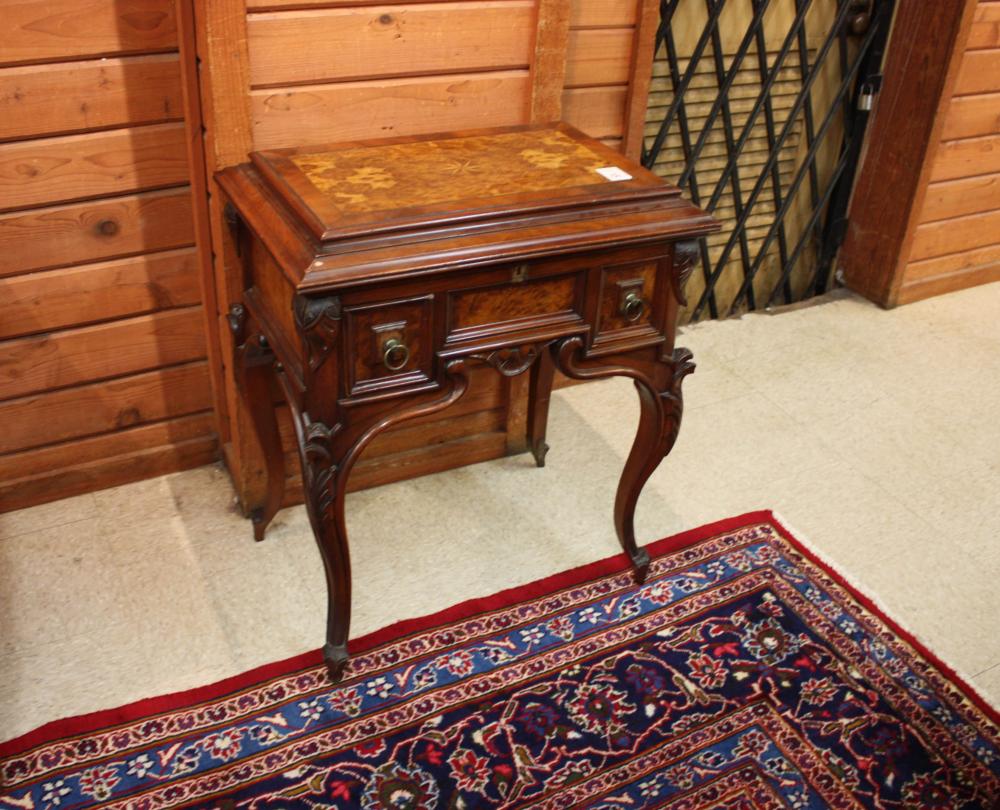 VICTORIAN LIFT-TOP DRESSING TABLEVICTORIAN