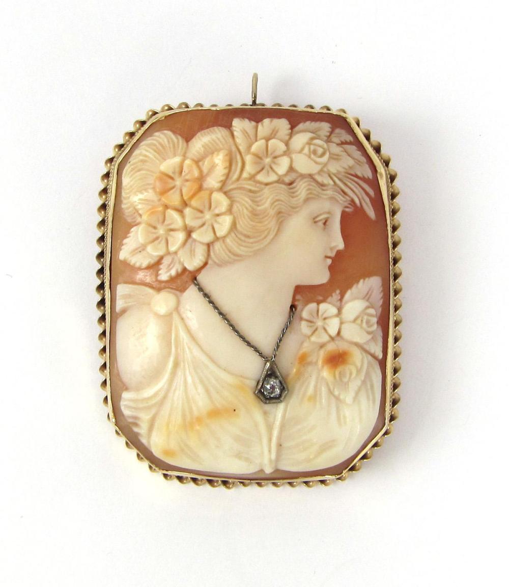 LARGE VICTORIAN CAMEO AND GOLD 3403bd