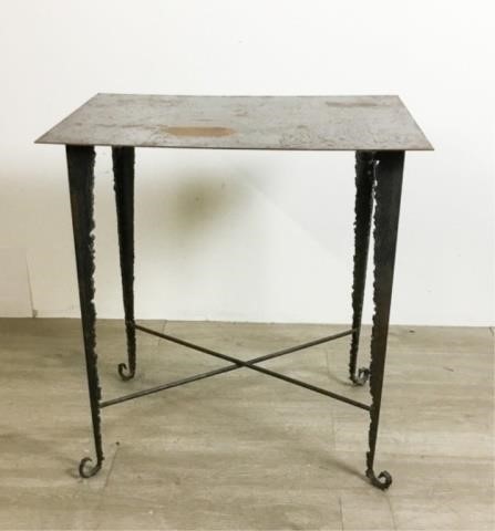 METAL SIDE TABLEIn the style of