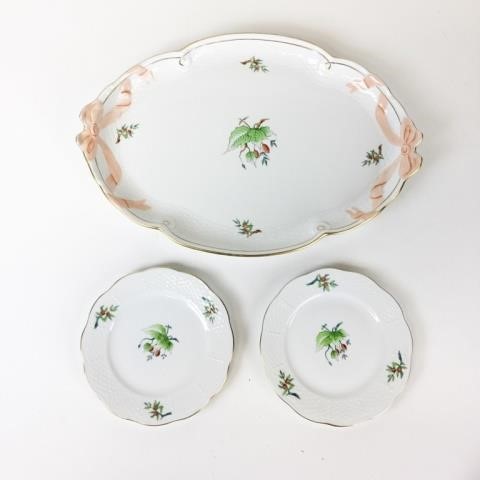 3 PIECES OF HEREND PORCELAINLot 340435