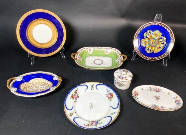 GROUPING OF COBALT BLUE AND FLORAL PORCELAIN1