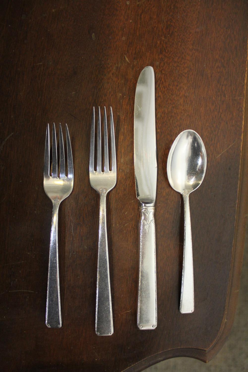 TOWLE OLD LACE STERLING SILVER FLATWARE