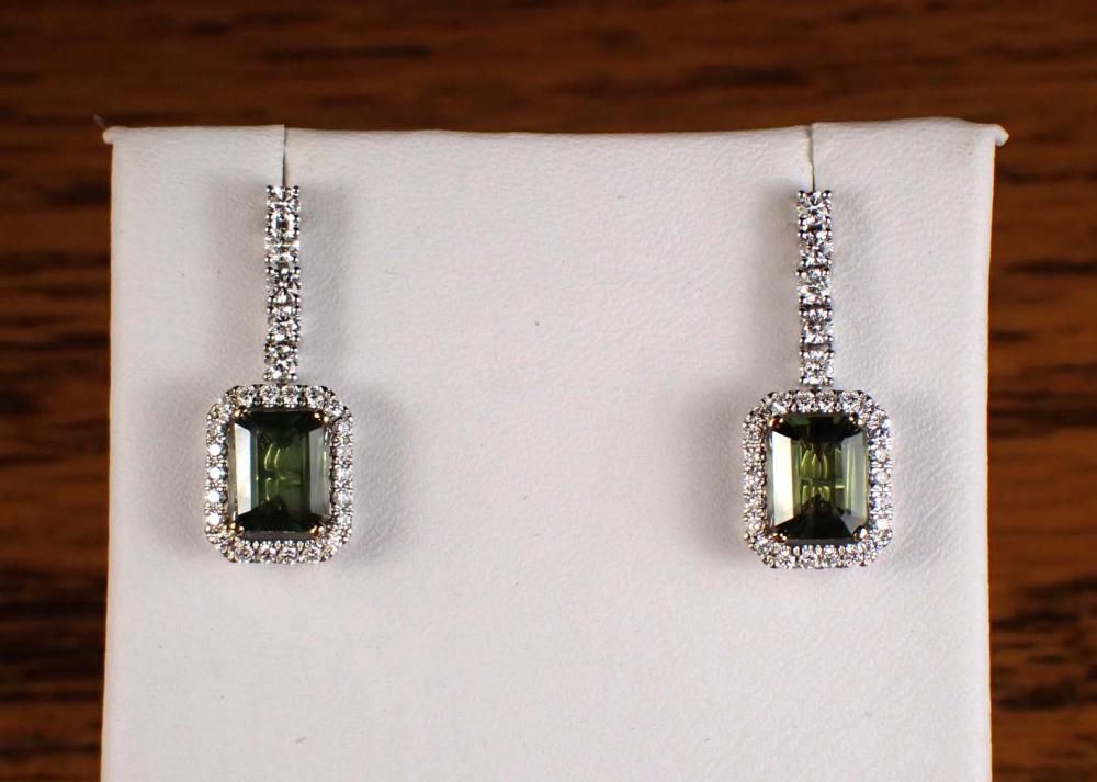 PAIR OF GREEN SAPPHIRE AND DIAMOND 340589