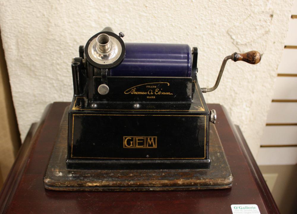 EDISON CYLINDER PHONOGRAPH WITH RECORDSEDISON