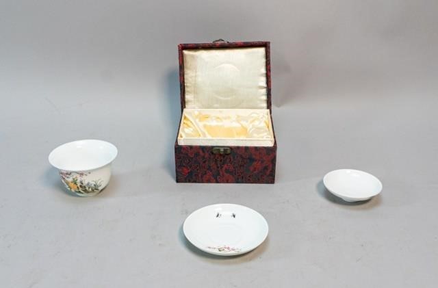 CONTEMPORARY JAPANESE PORCELAINTraditional 34060c