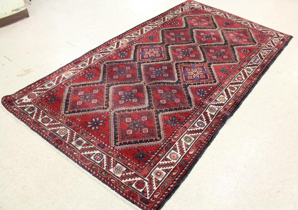 HAND KNOTTED PERSIAN TRIBAL CARPETHAND 34068a