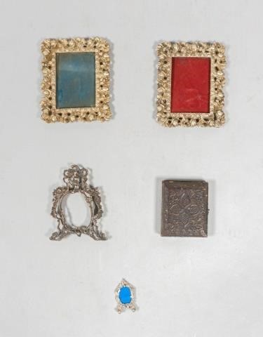 GROUPING OF SMALL PICTURE FRAMESPair