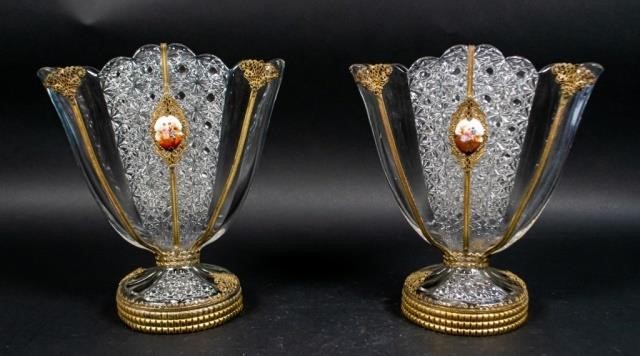 PAIR OF GLASS FAN VASES WITH PORCELAIN 340708