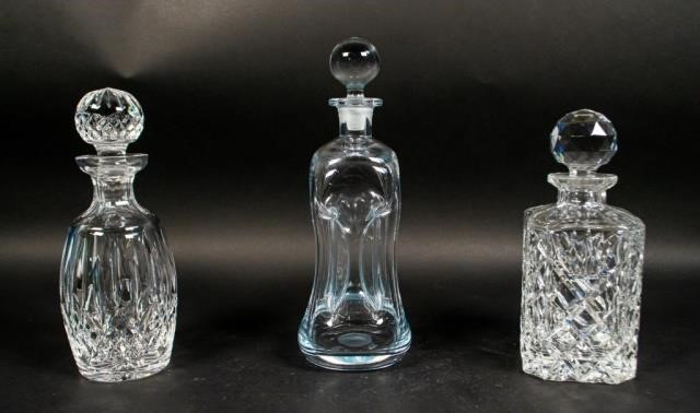 3 CRYSTAL DECANTERS3 crystal decanters  340710