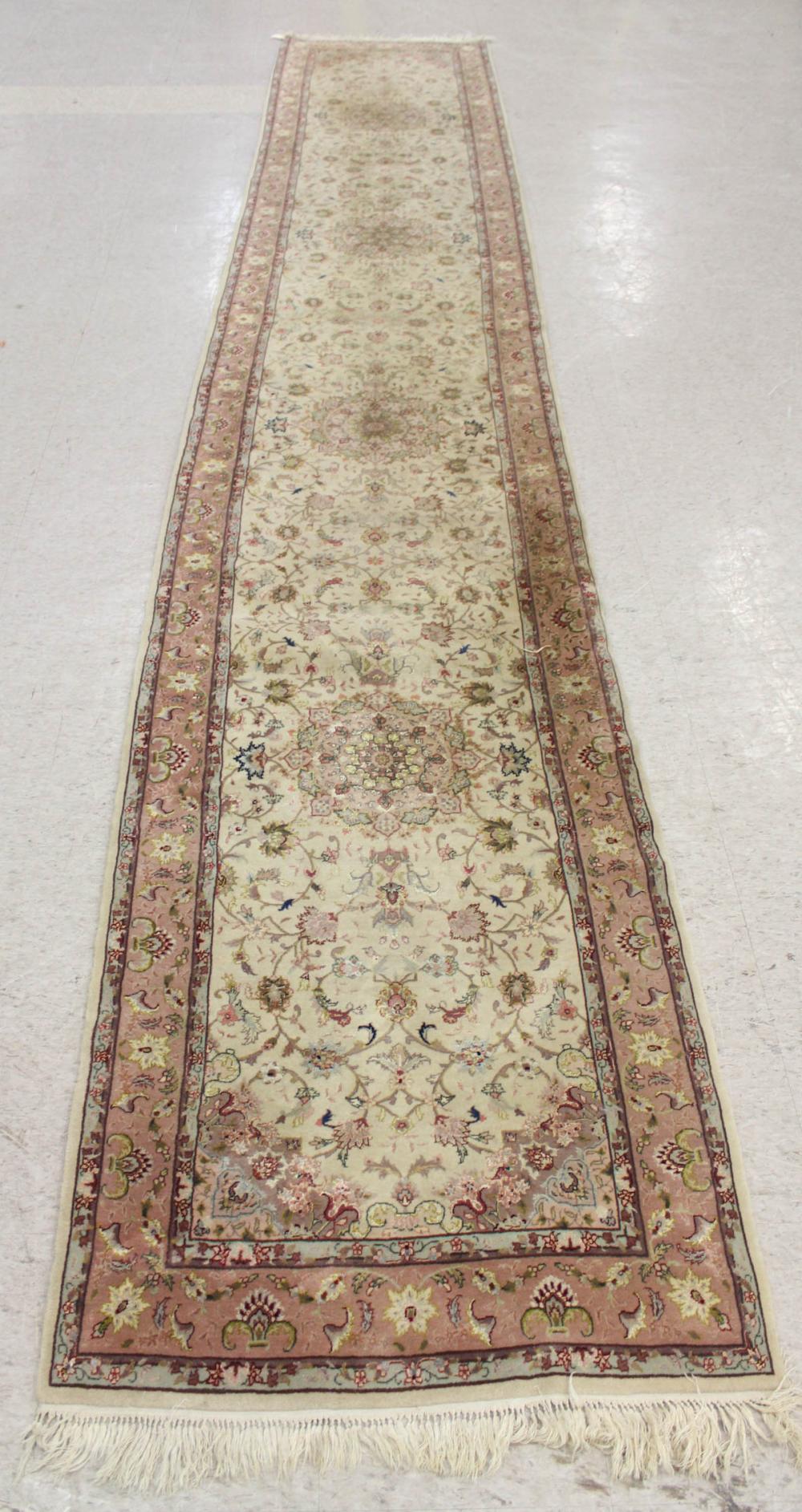 CONTEMPORARY PERSIAN WOOL AND SILK 3407ae