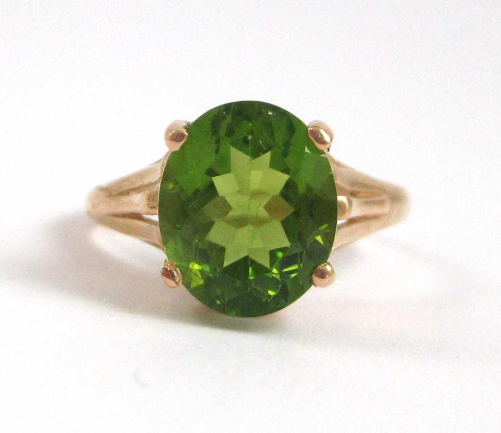 PERIDOT AND FOURTEEN KARAT GOLD 33e15e