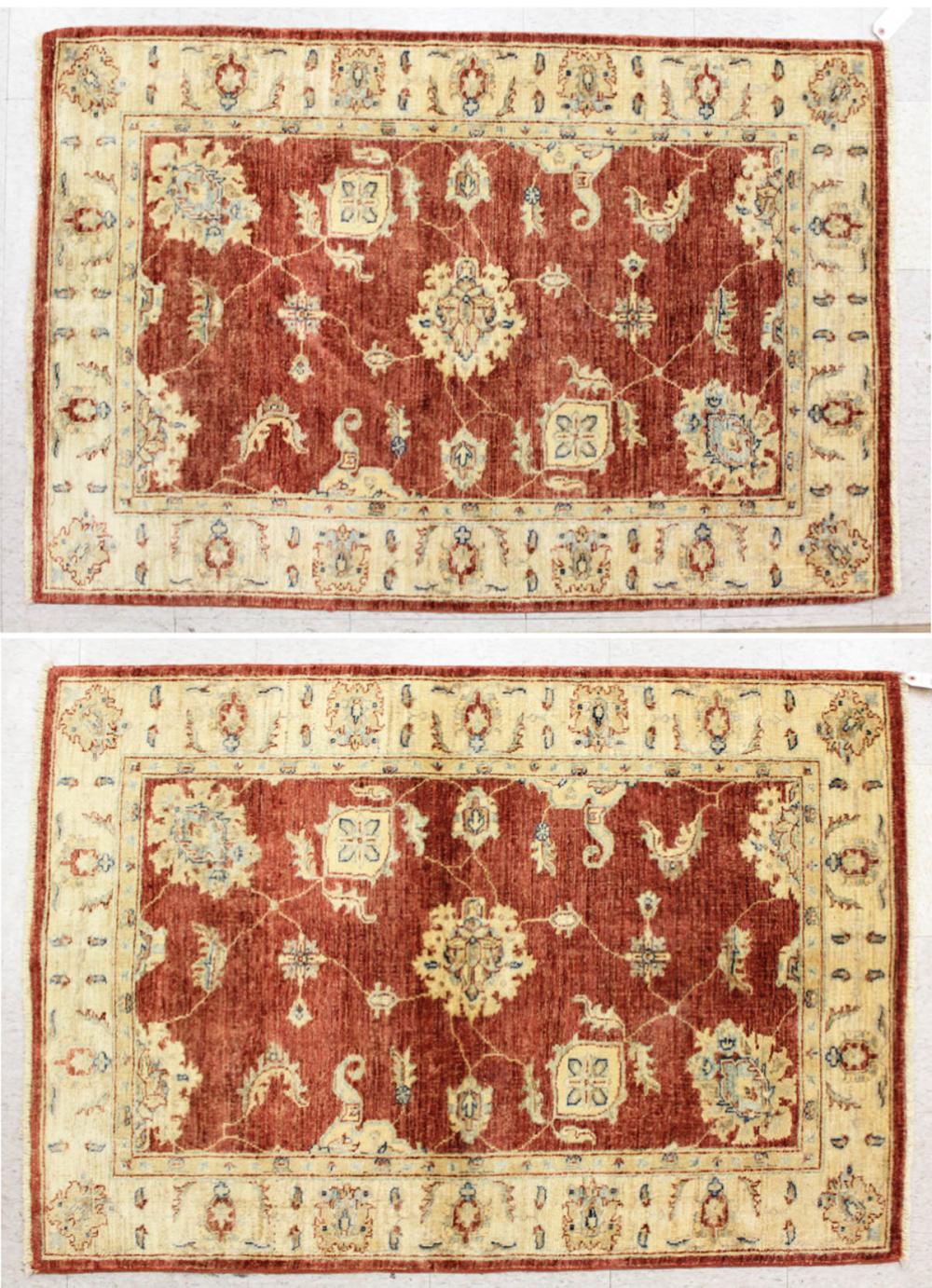A PAIR OF HAND KNOTTED ORIENTAL 33e190