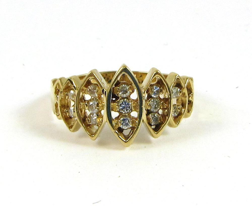 DIAMOND AND FOURTEEN KARAT GOLD 33e2f9