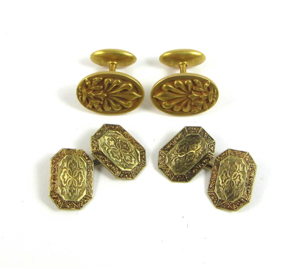 TWO PAIRS OF ORNATE FOURTEEN KARAT 33e333