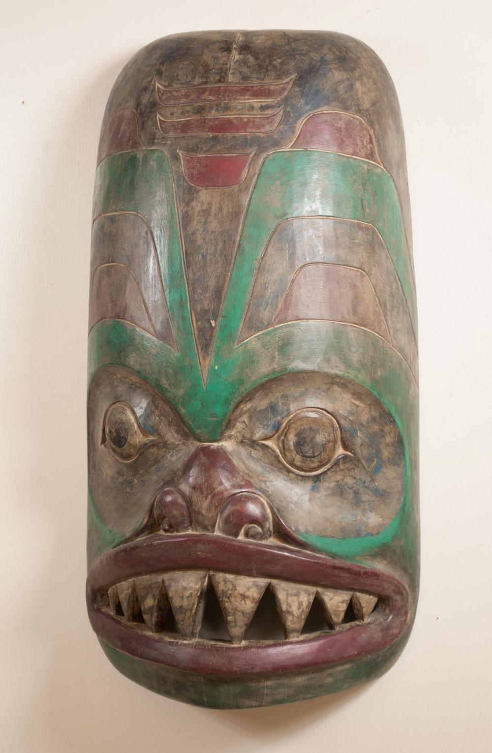 LARGE CARVED AND PAINTED WOOD SPIRIT 33e345