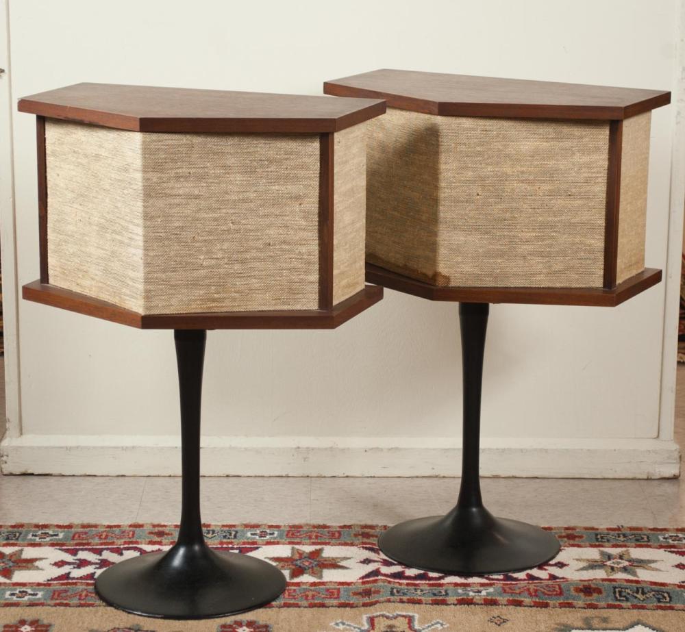 A PAIR OF VINTAGE BOSE FLOOR SPEAKERS