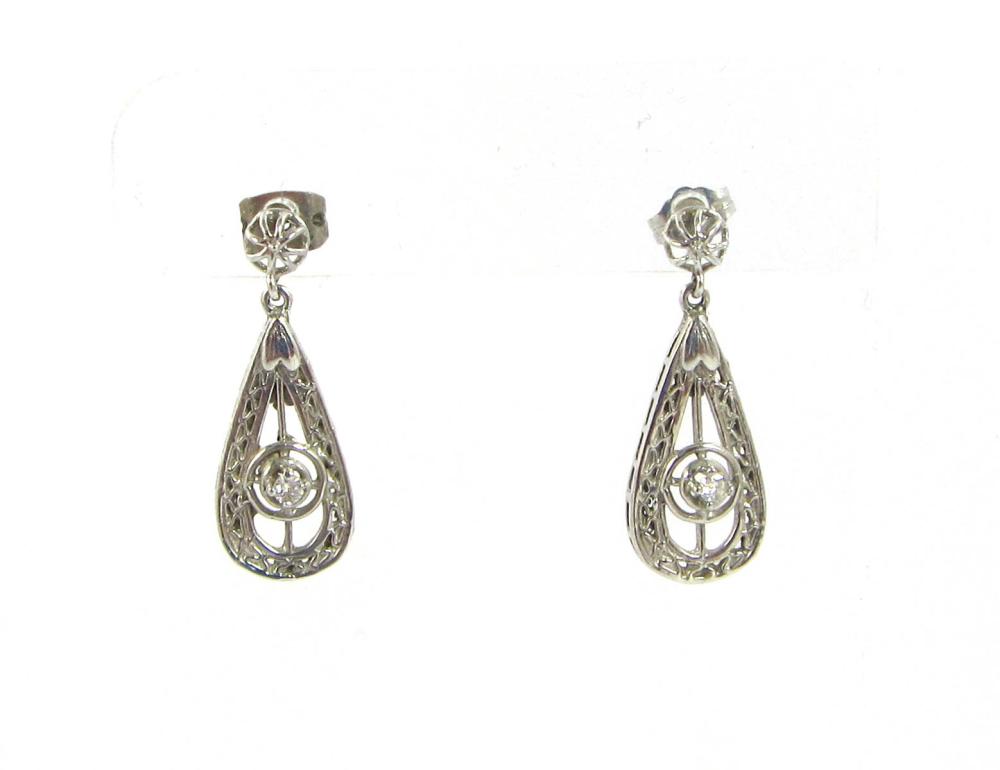 PAIR OF DIAMOND AND FOURTEEN KARAT 33e49e