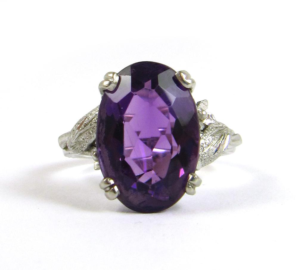 AMETHYST SOLITAIRE RINGAMETHYST