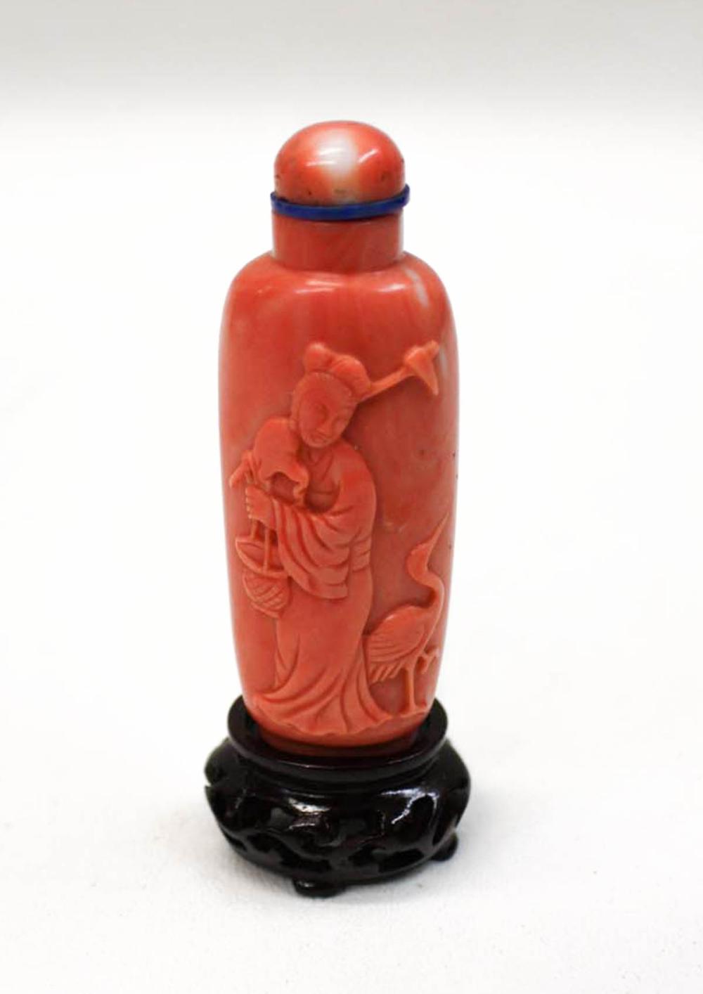 CHINESE CORAL SNUFF BOTTLE TALL 33e5b1