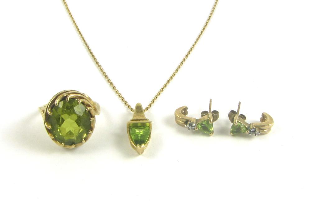 FOUR-PIECE PERIDOT JEWELRY GROUP: