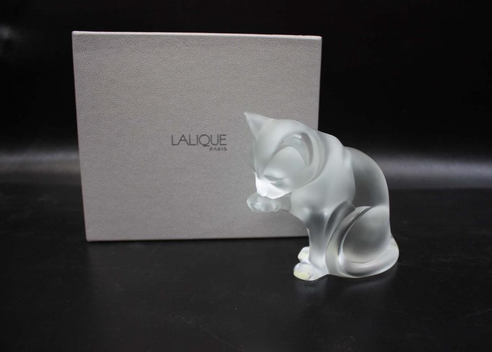 LALIQUE FROSTED CRYSTAL CAT SCULPTURE: