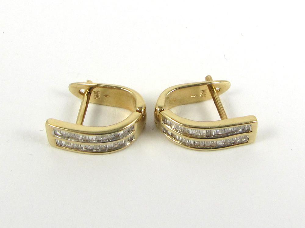 PAIR OF DIAMOND AND FOURTEEN KARAT 33e74b