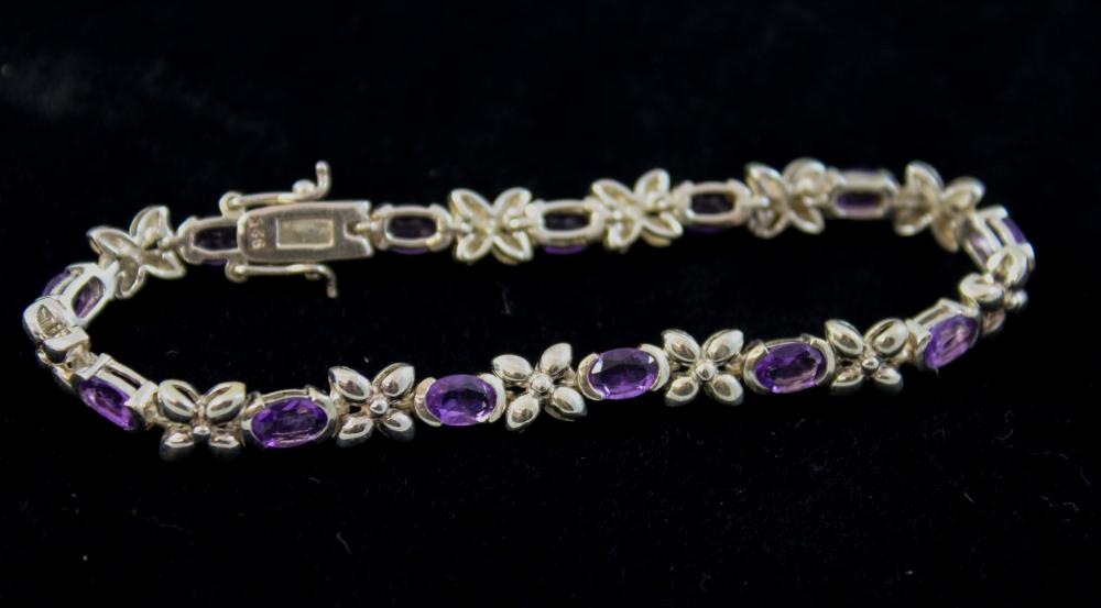 AMETHYST AND STERLING SILVER BRACELET  33e7a8