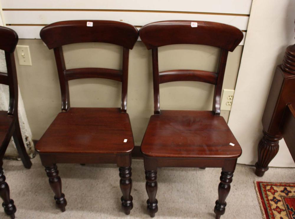 SET OF SIX MAHOGANY DINING CHAIRS  33e7cd