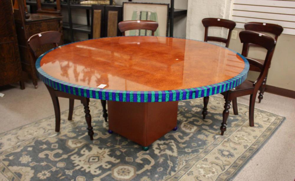 ROUND CUSTOM DESIGN PEDESTAL DINING