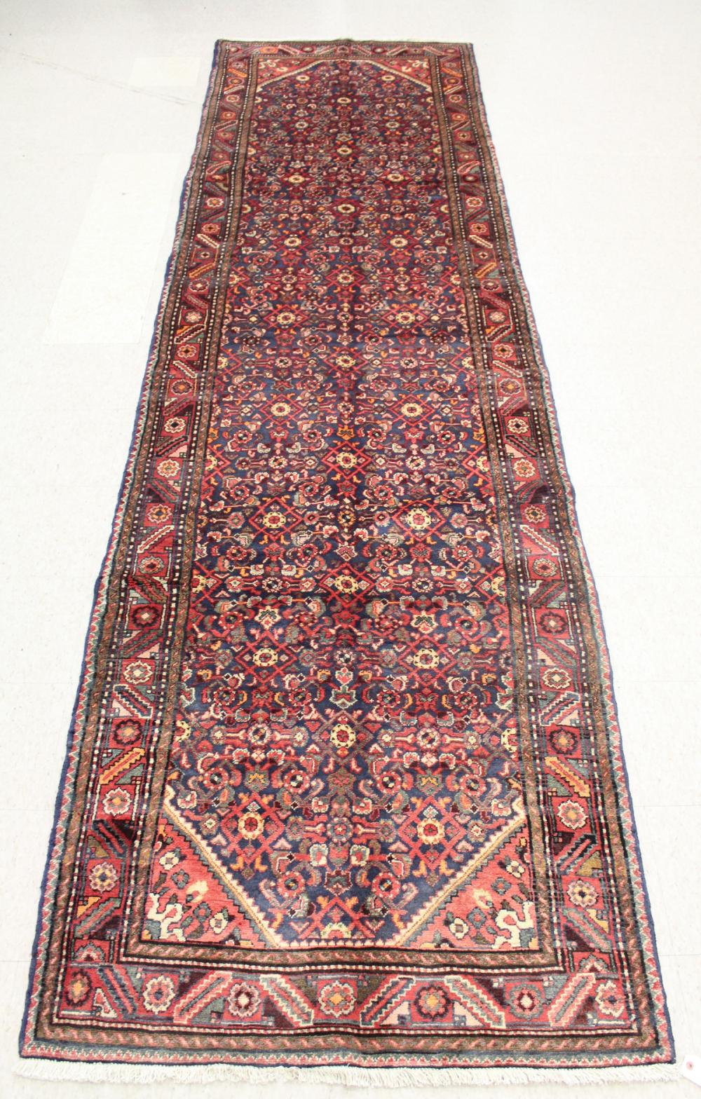 HAND KNOTTED PERSIAN LONG RUG  33e8b3