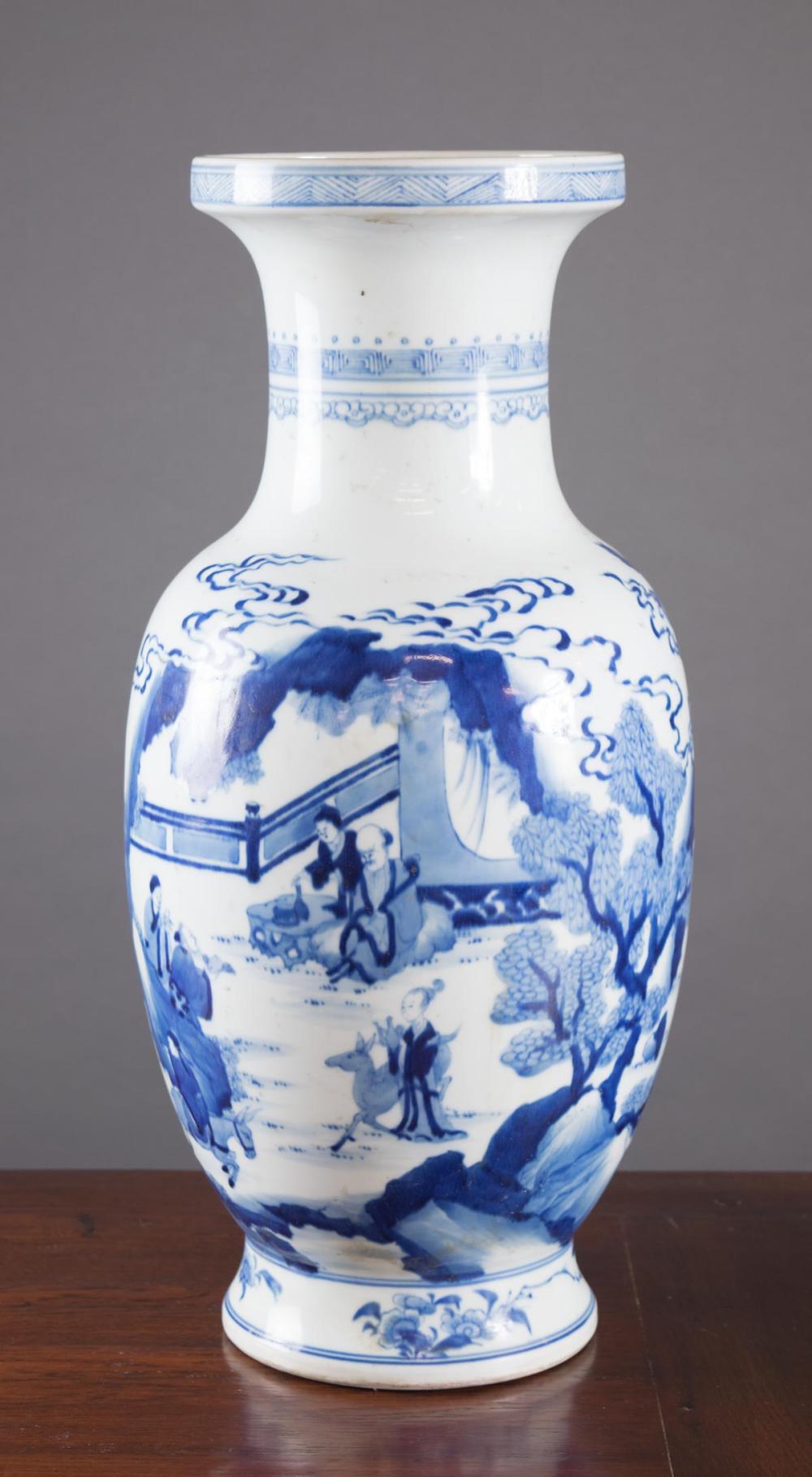 CHINESE BLUE AND WHITE PORCELAIN 33e8c9