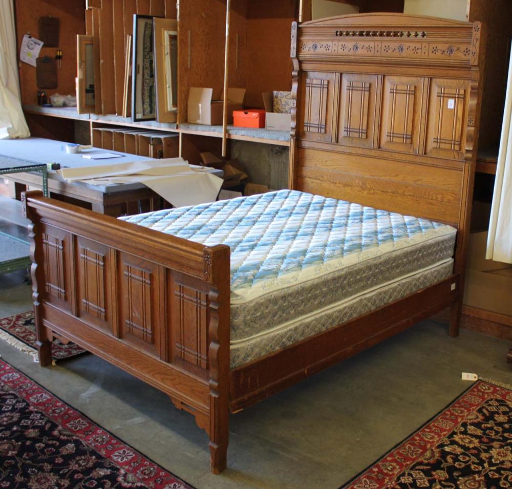 VICTORIAN EASTLAKE BED WITH ORIGINAL 33e969