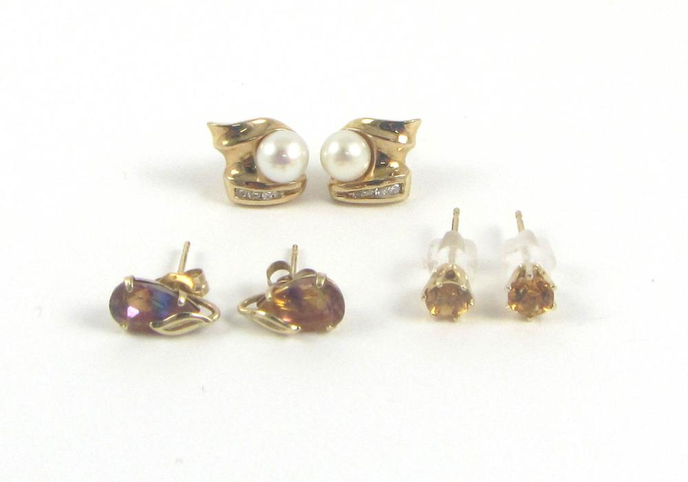 THREE PAIRS OF FOURTEEN KARAT GOLD 33ea07