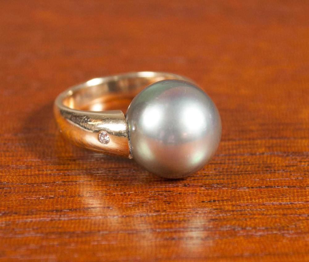 TAHITIAN PEARL, DIAMOND AND FOURTEEN