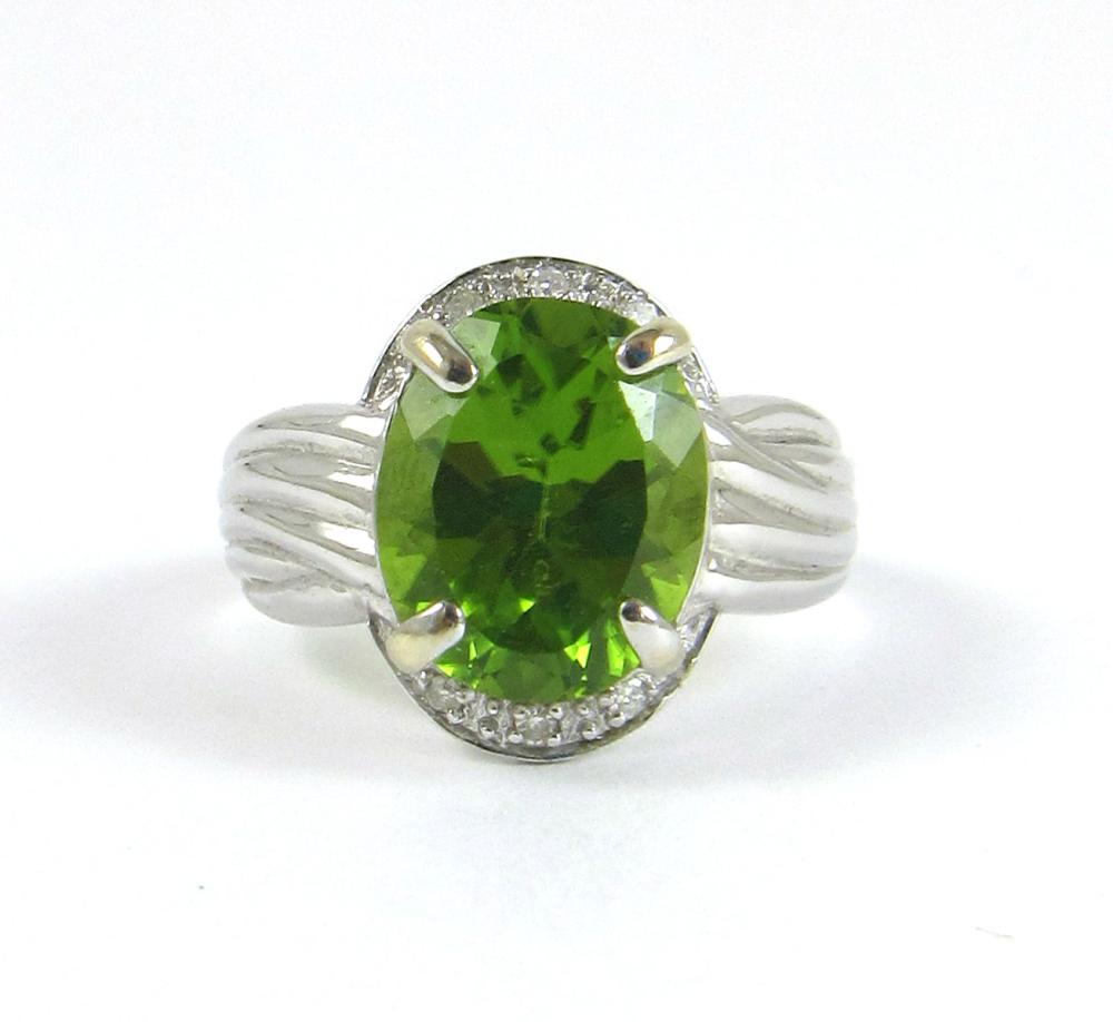 PERIDOT DIAMOND AND FOURTEEN KARAT 33ebd6