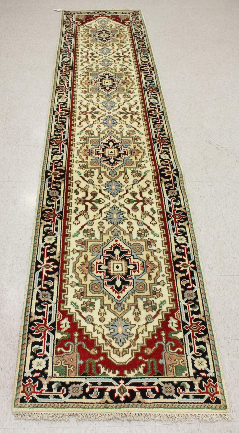 HAND KNOTTED ORIENTAL HALL RUG  33ebff