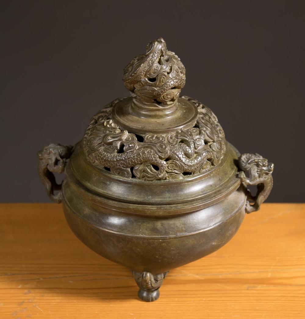 CHINESE BRONZE LIDDED CENSER, TRI-FOOTED